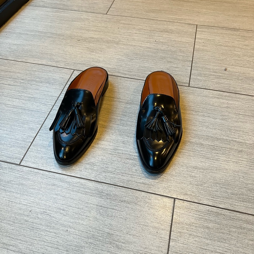 Everlane black leather loafer mules